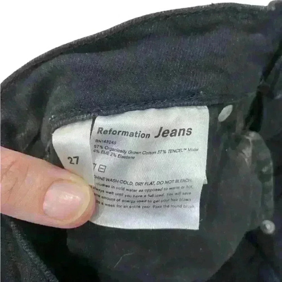 Reformation Black “high and‎ skinny” Jean in faded black destroyed Size 27 - Picture 9 of 16